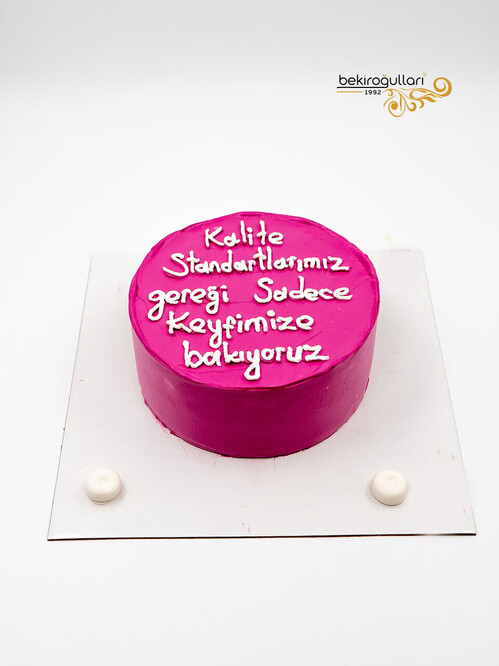 Yazılı Pembe Naked Pasta