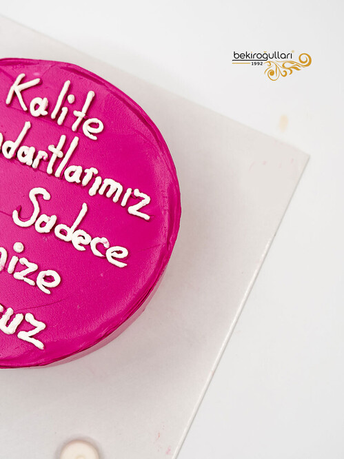 Yazılı Pembe Naked Pasta