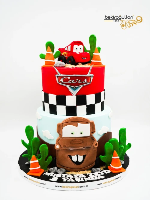 Arabalar Tasarım Pasta