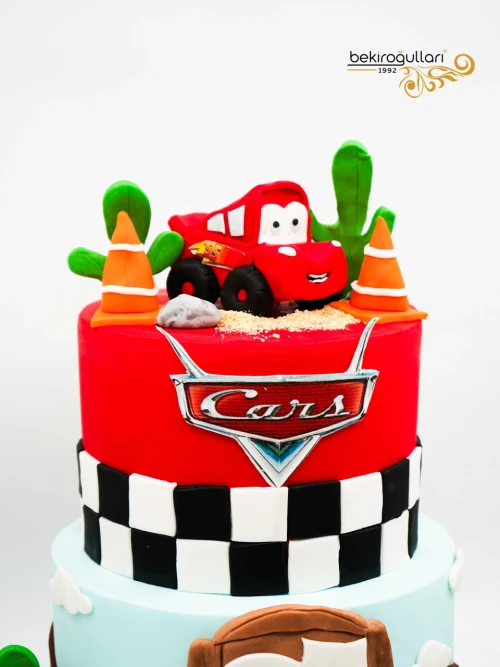 Arabalar Tasarım Pasta