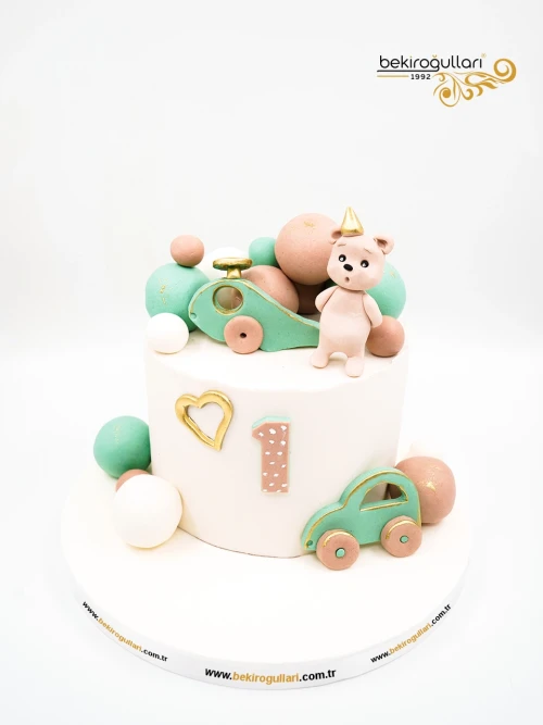 Ayıcık Ve Top Detay Butik Pasta