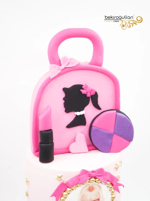 Barbie Tasarım Butik Pasta