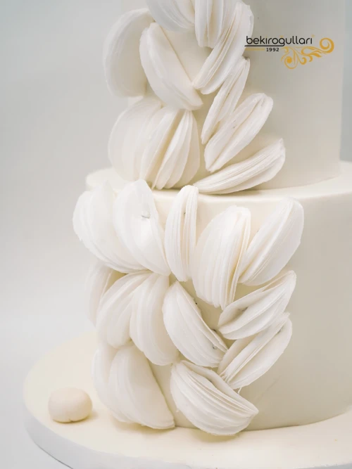 Beyaz Söz Nişan Pastası