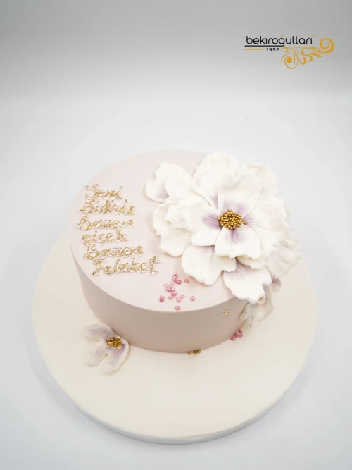 Çiçek Detay Yazılı Pasta