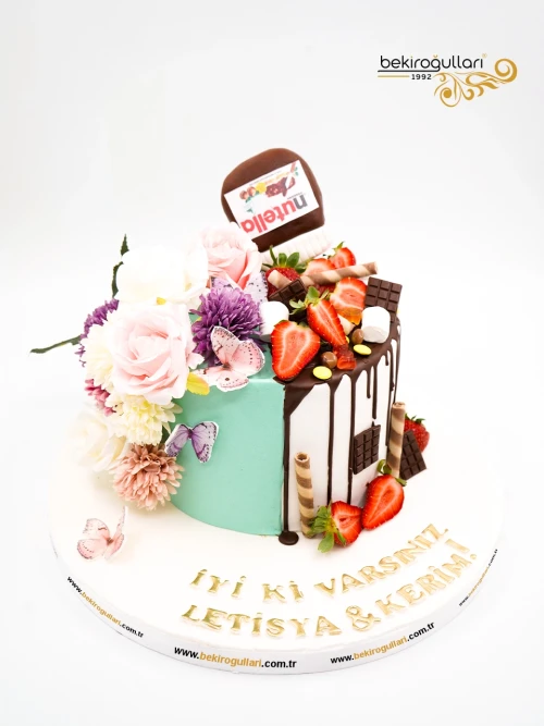 Çiçek Ve Çikolata Detay Butik Pasta