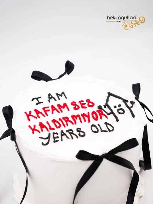 Çizim Ve Kurdele Detay Naked Pasta