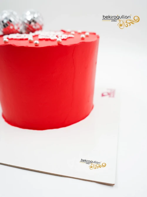 Disko Topu Detay Kırmızı Naked Pasta