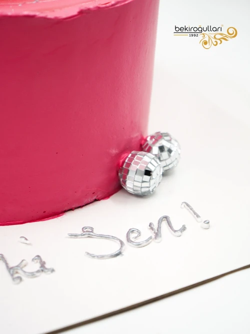 Disko Topu Detay Pemne Naked Pasta