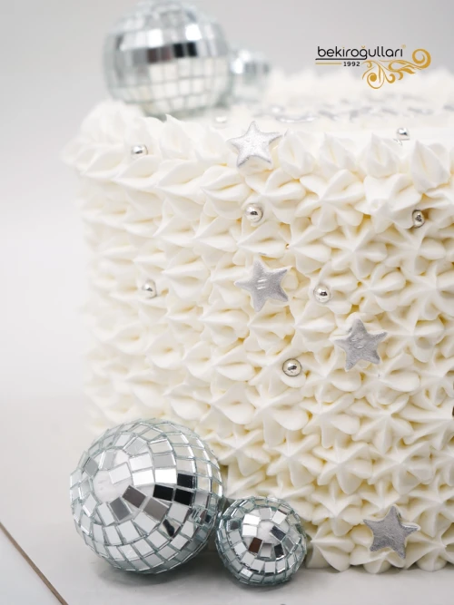 Disko Topu Detay Tasarım Naked Pasta