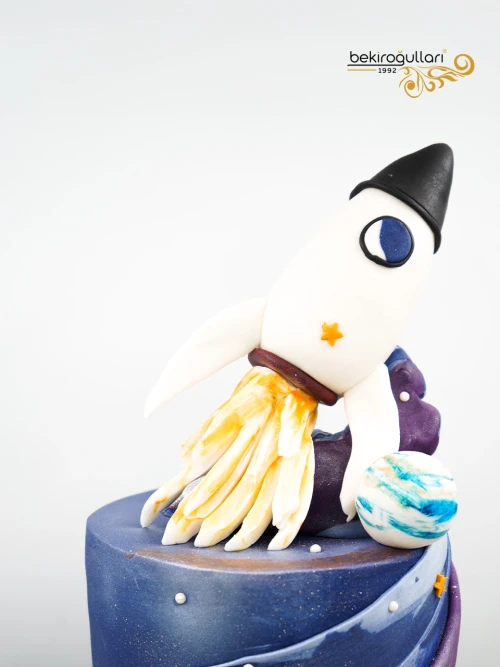 Gezegen Ve Roket Konsept Pasta