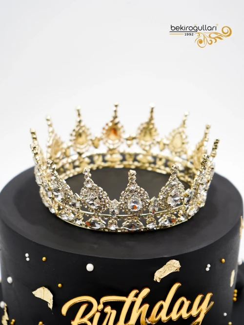 Gold Taç Detay Siyah Tasarım Pasta
