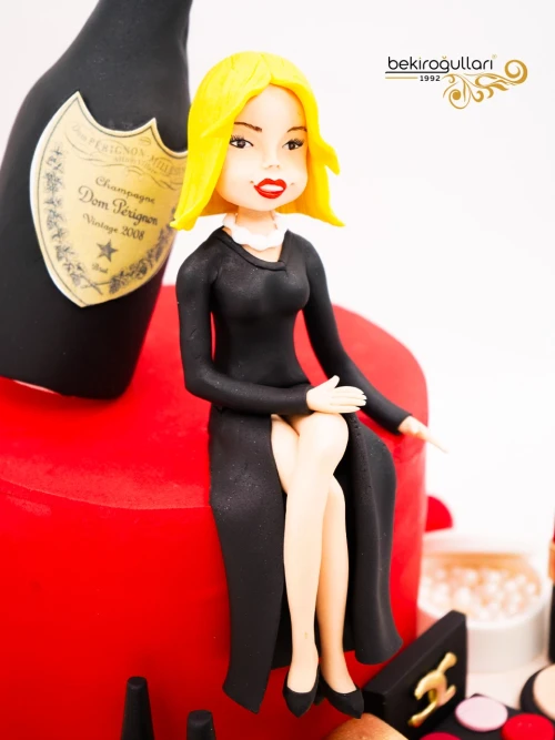 Kadın Figür Tasarım Butik Pasta