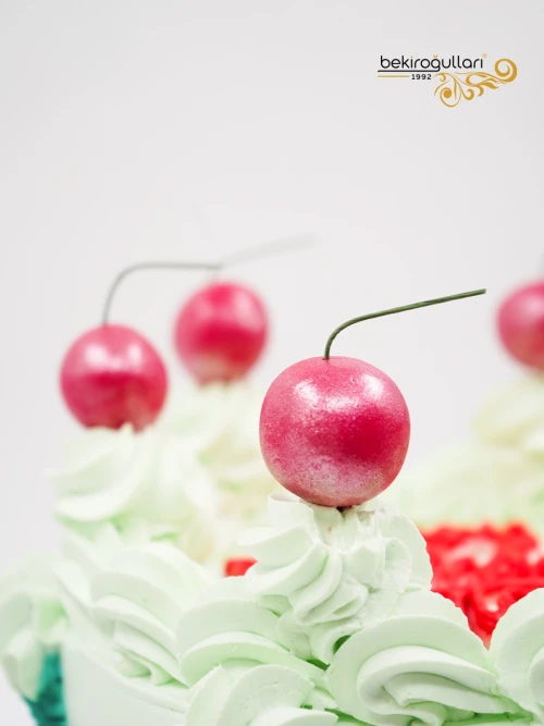 Kırmızı Ve Yeşil Detay Naked Pasta