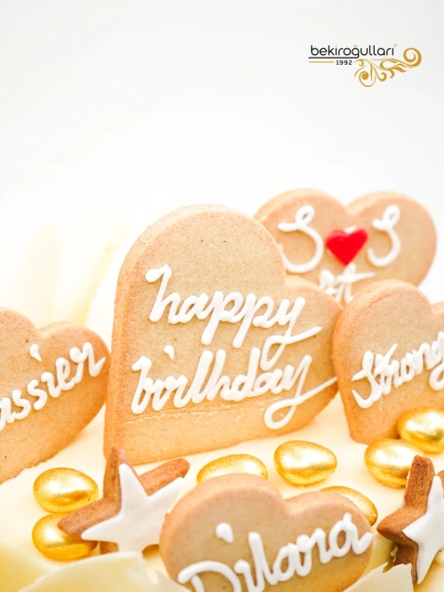 Kurabiye Ve Gold Konsept Pasta