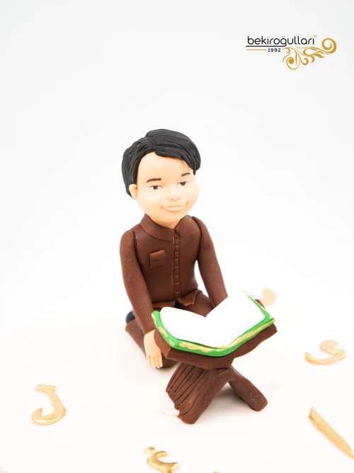 Kuran Temalı Butik Çocuk Pastası