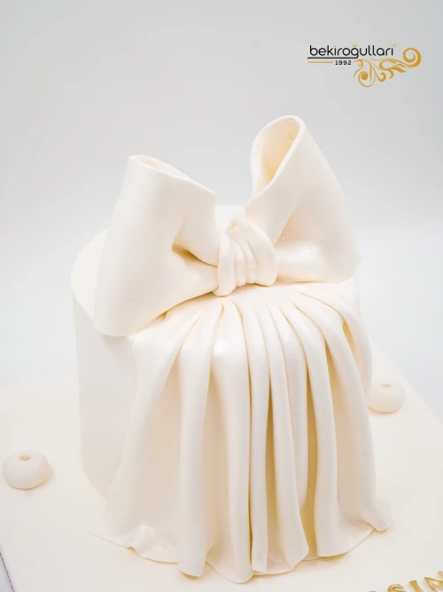 Kurdele Tasarım Pasta