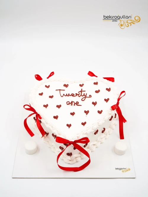 Kurdele Ve Kalp Detay Naked Pasta