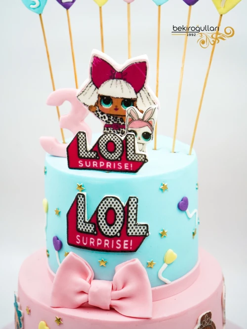 Renkli Bebekler Tasarım Pasta