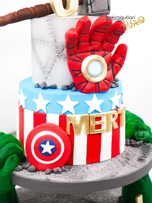 Süper Kahramanlar Butik Pasta