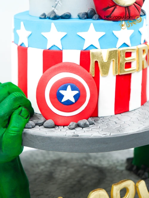 Süper Kahramanlar Butik Pasta