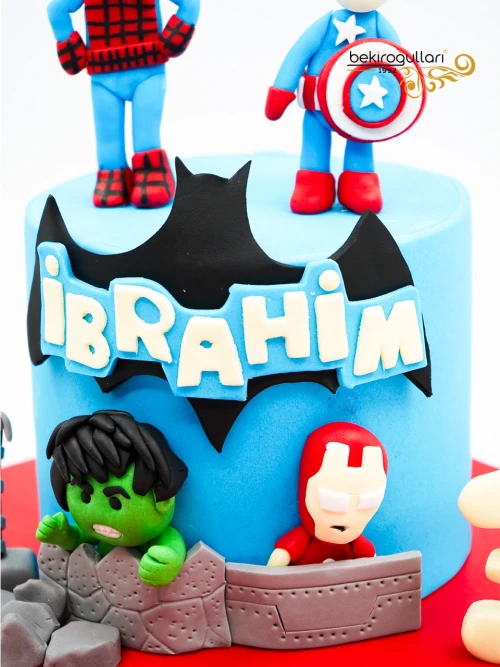 Süper Kahramanlar Konsept Butik Pasta