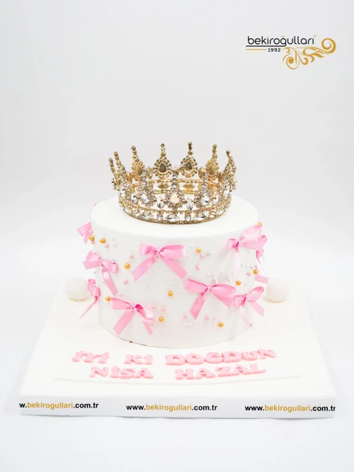 Taç Ve Kurdele Detay Konsept Pasta