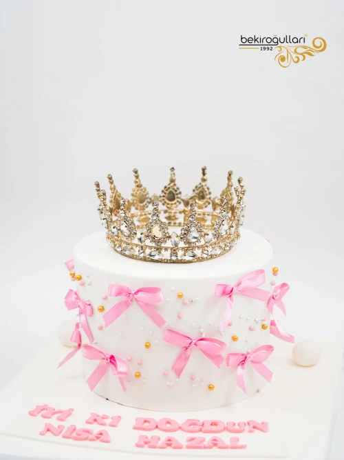 Taç Ve Kurdele Detay Konsept Pasta