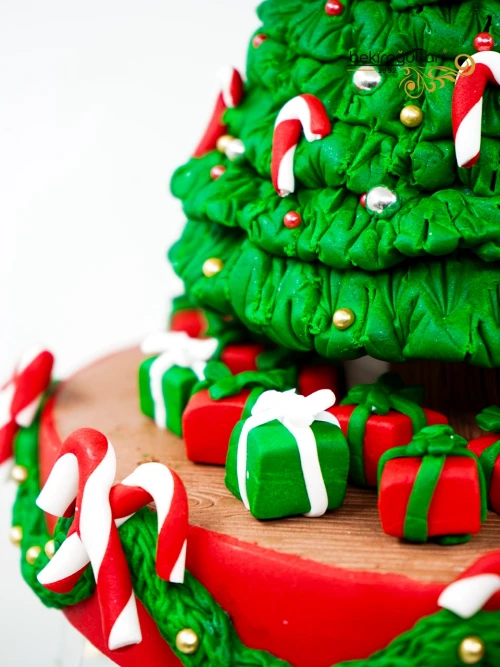 Yılbaşı Süslemeli Butik Pasta