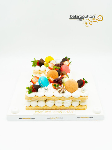 1 Rakamı Meyveli Konsept Pasta