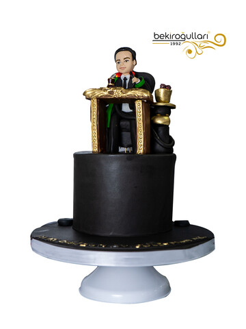 Avukat Erkek Model Konsept Doğum Günü Pastası