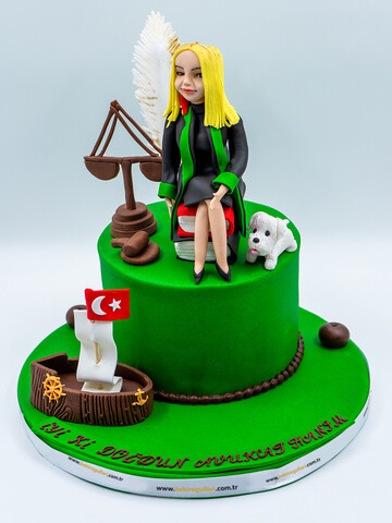 Avukat Kadın Figürlü Konsept Pasta