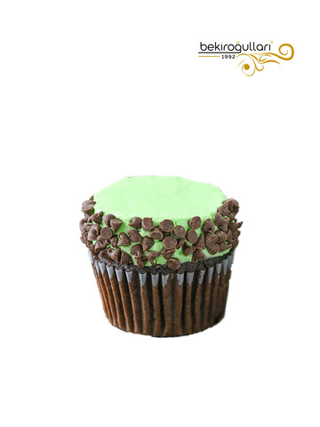 Çikolatalı Kek ve Damla Çikolata Parçacıklı