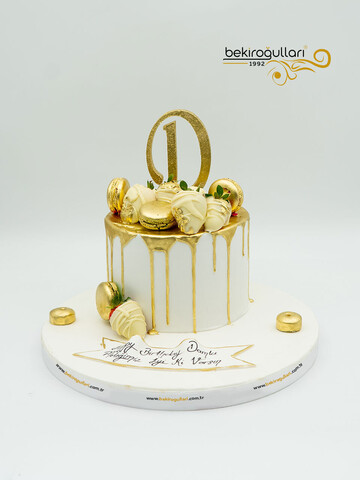 Gold Detaylı Konsept Pasta