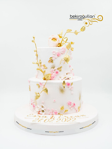 Gold Pembe Çiçekli Pasta