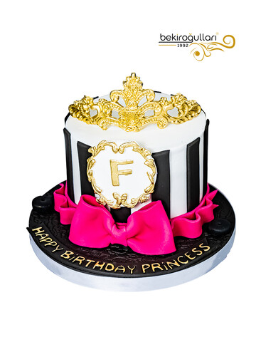 Prenses Taçlı Model Konsept Doğum Günü Pastası