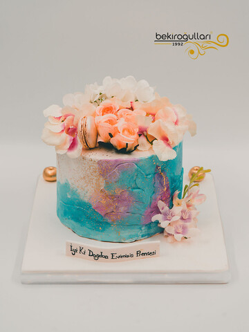 Renkli Çiçekler Makaronlar Konsept Pasta