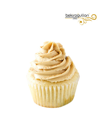 Sade Kek ve Tarçınlı Krema