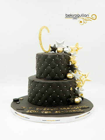 Siyah Yıldızlı Butik Pasta