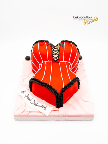 Büstiyer Temalı Butik Pasta