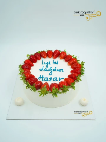 Çilek Süslemeli Naked Pasta