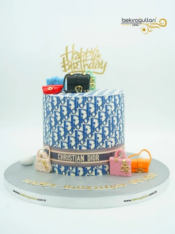 Dior Çanta Butik Pasta