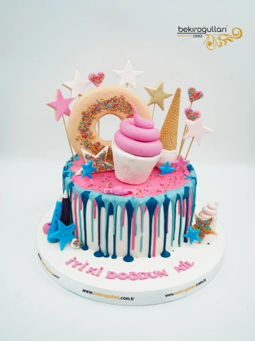 Donut Süslemeli Butik Pasta