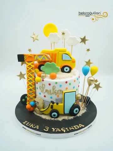 İş Makinesi Ve Yıldız Tasarım Pasta