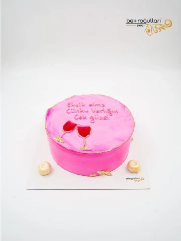 Kadeh Detay Naked Cake