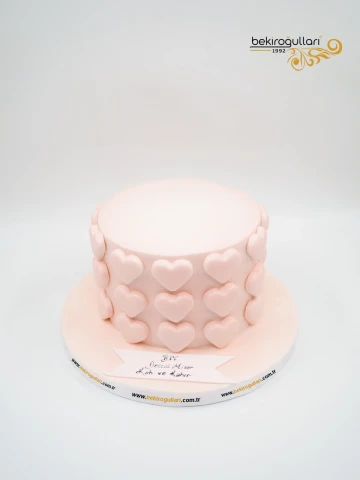 Kalp Detay Butik Pasta