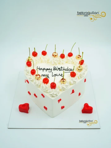 Kalp Süslemeli Naked Pasta