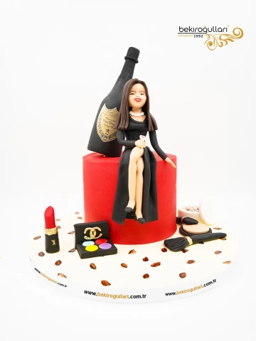 Kişisel Kadın Figür Tasarım Butik Pasta