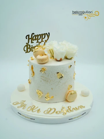 Macaron Ve Gold Detay Butik Pasta