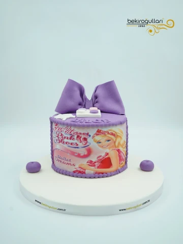 Mor Süslemeli Barbie Butik Pasta