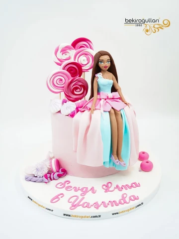 Şekerleme Ve Kız Figür Butik Pasta